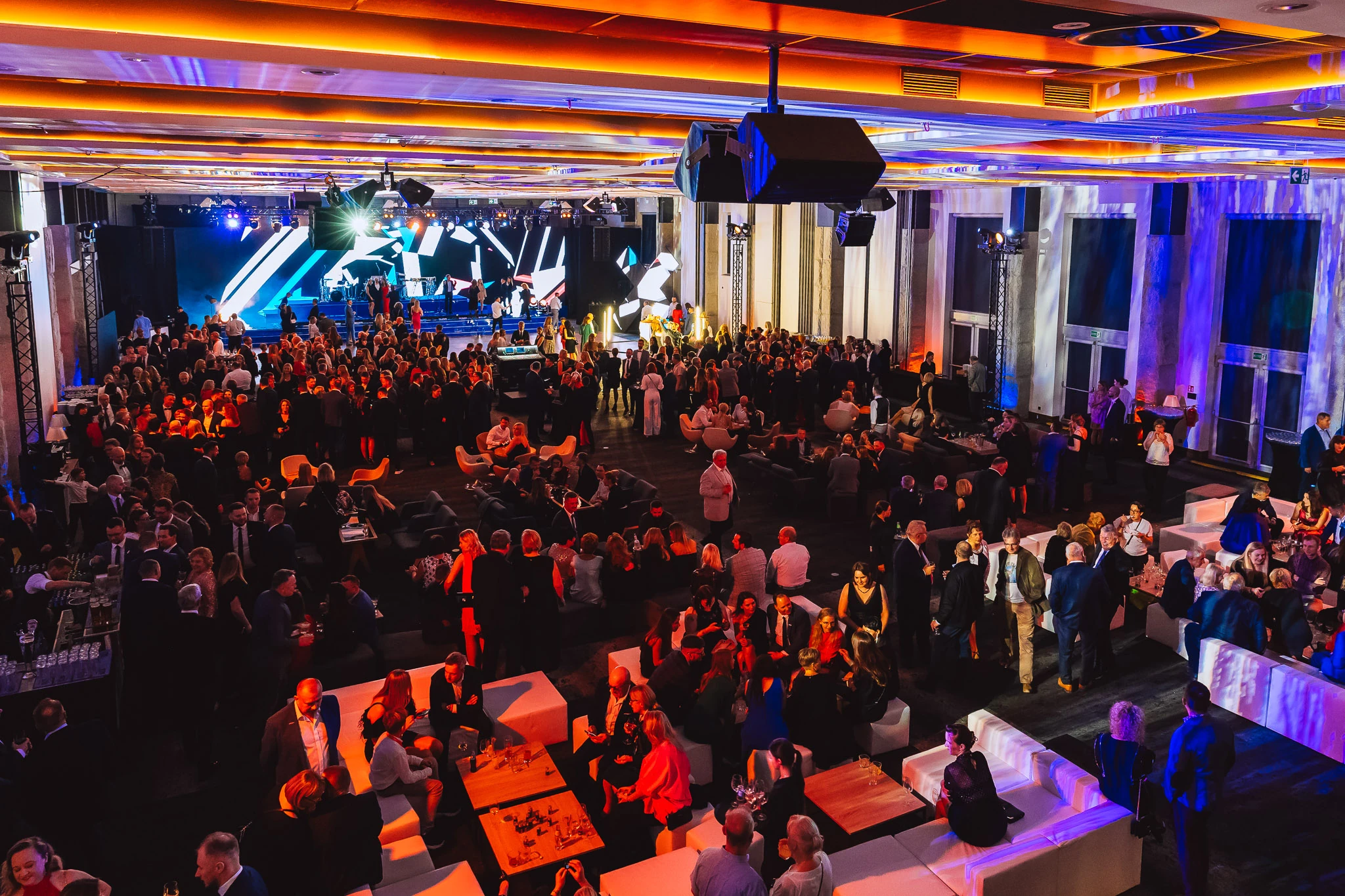 Fotografia festiwalowa — energia tłumu