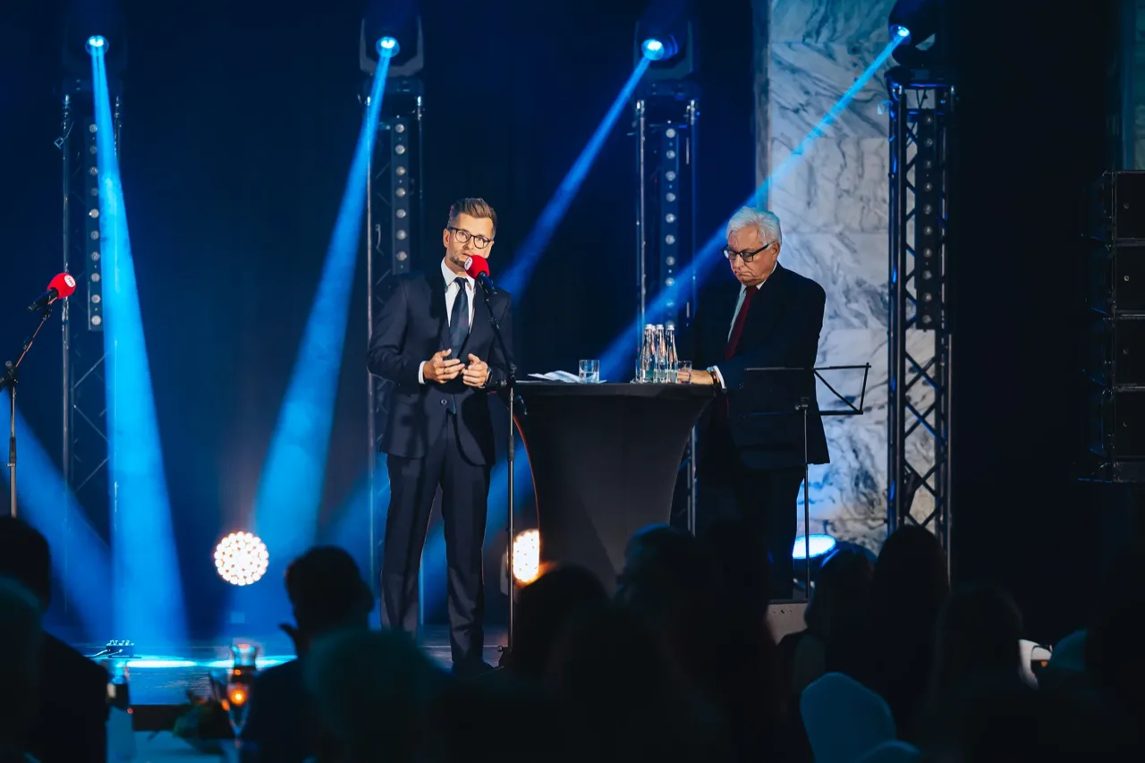 DWF — zdjęcie 3 z 30