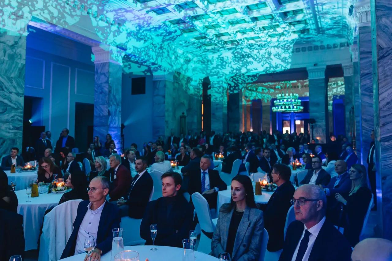 DWF — zdjęcie 12 z 30