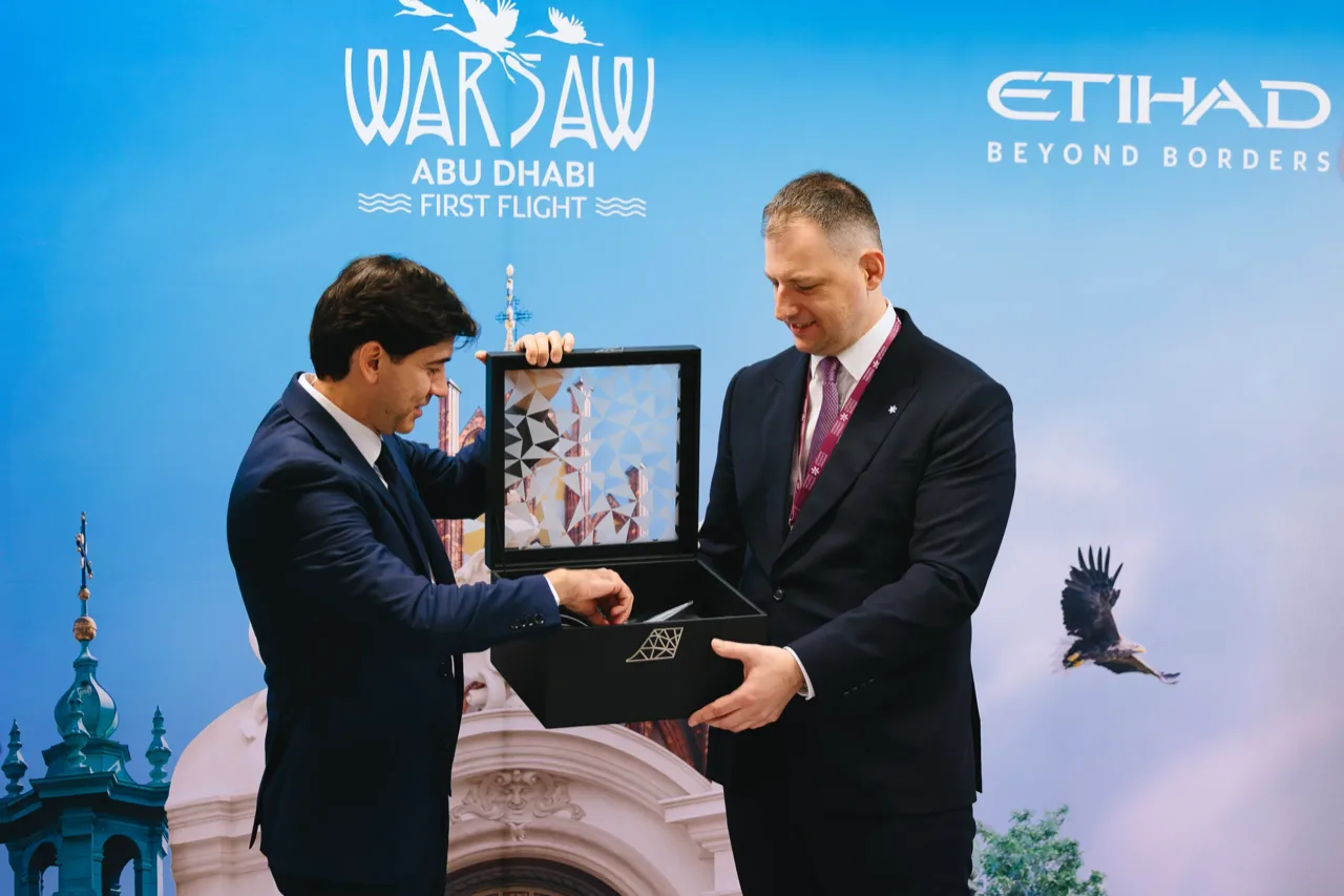 Etihad Airways — photo 7 of 19