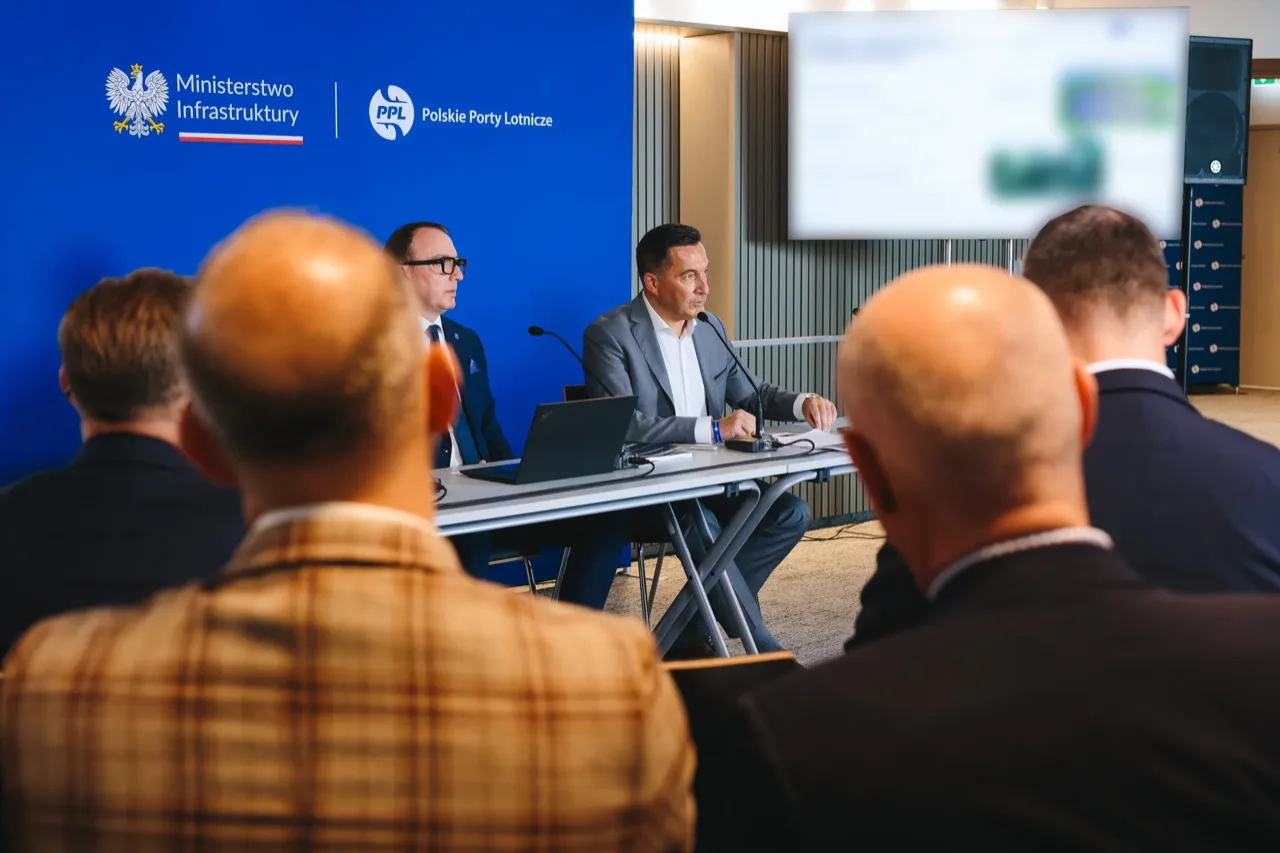 Aviation Industry Cooperation Forum — photo 1 of 27