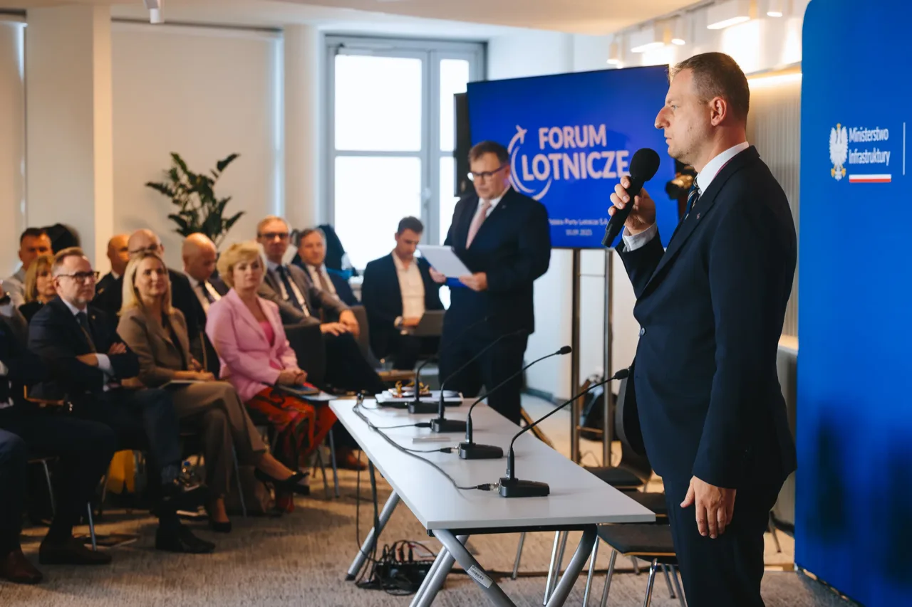 Aviation Industry Cooperation Forum — photo 3 of 27