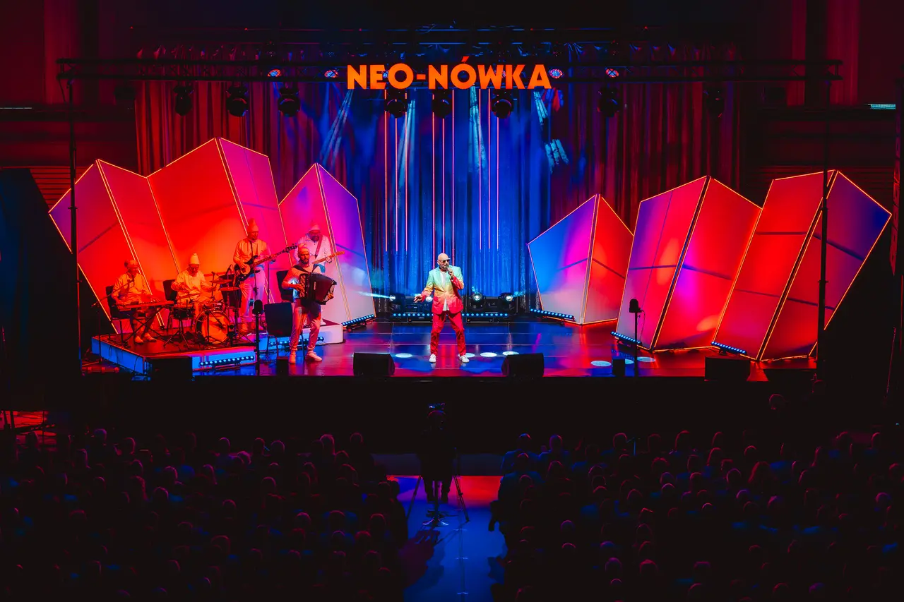Neo-Nówka — photo 1 of 17