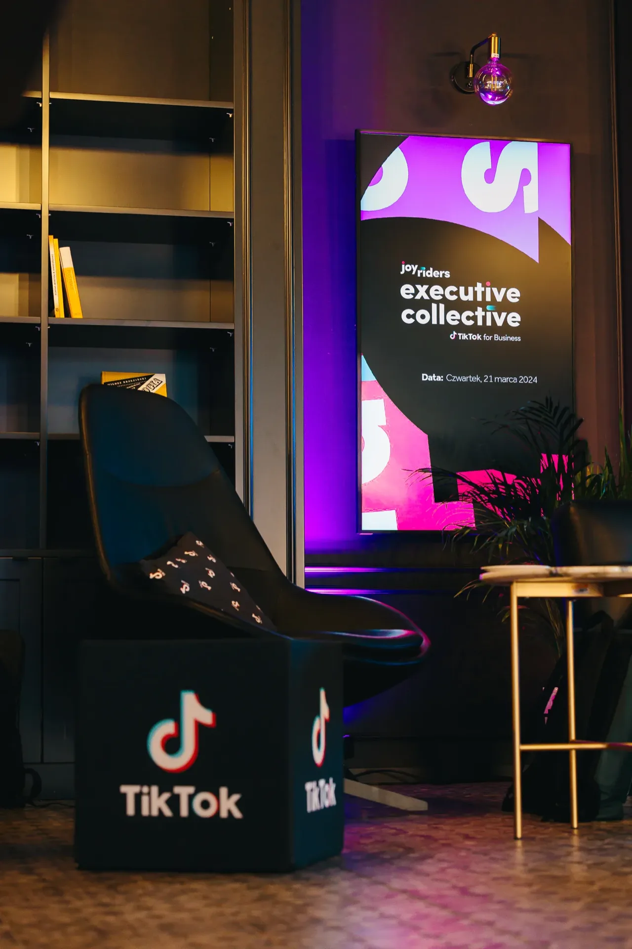 TikTok — zdjęcie 2 z 21