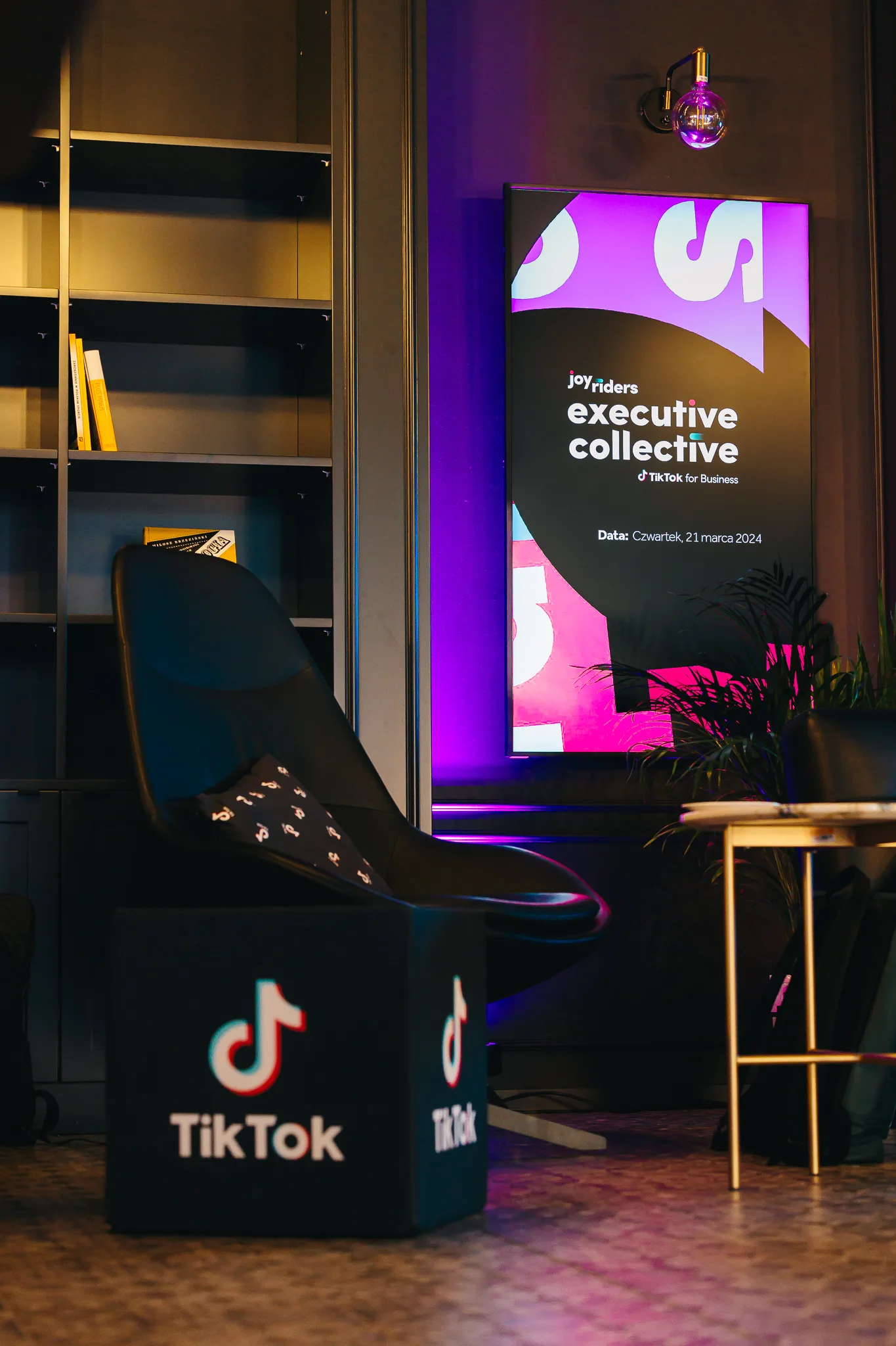 TikTok — zdjęcie 2 z 21