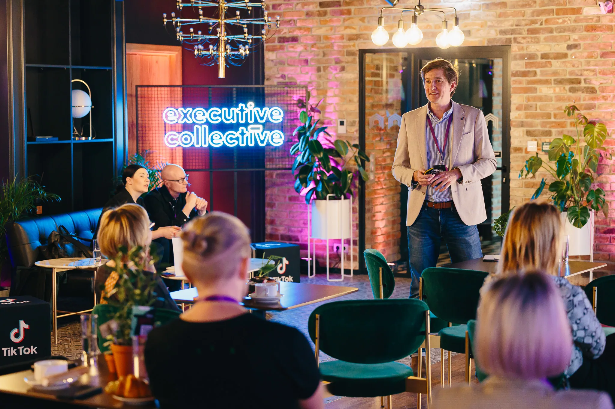 TikTok — Warsztaty, fotograf eventowy Warszawa